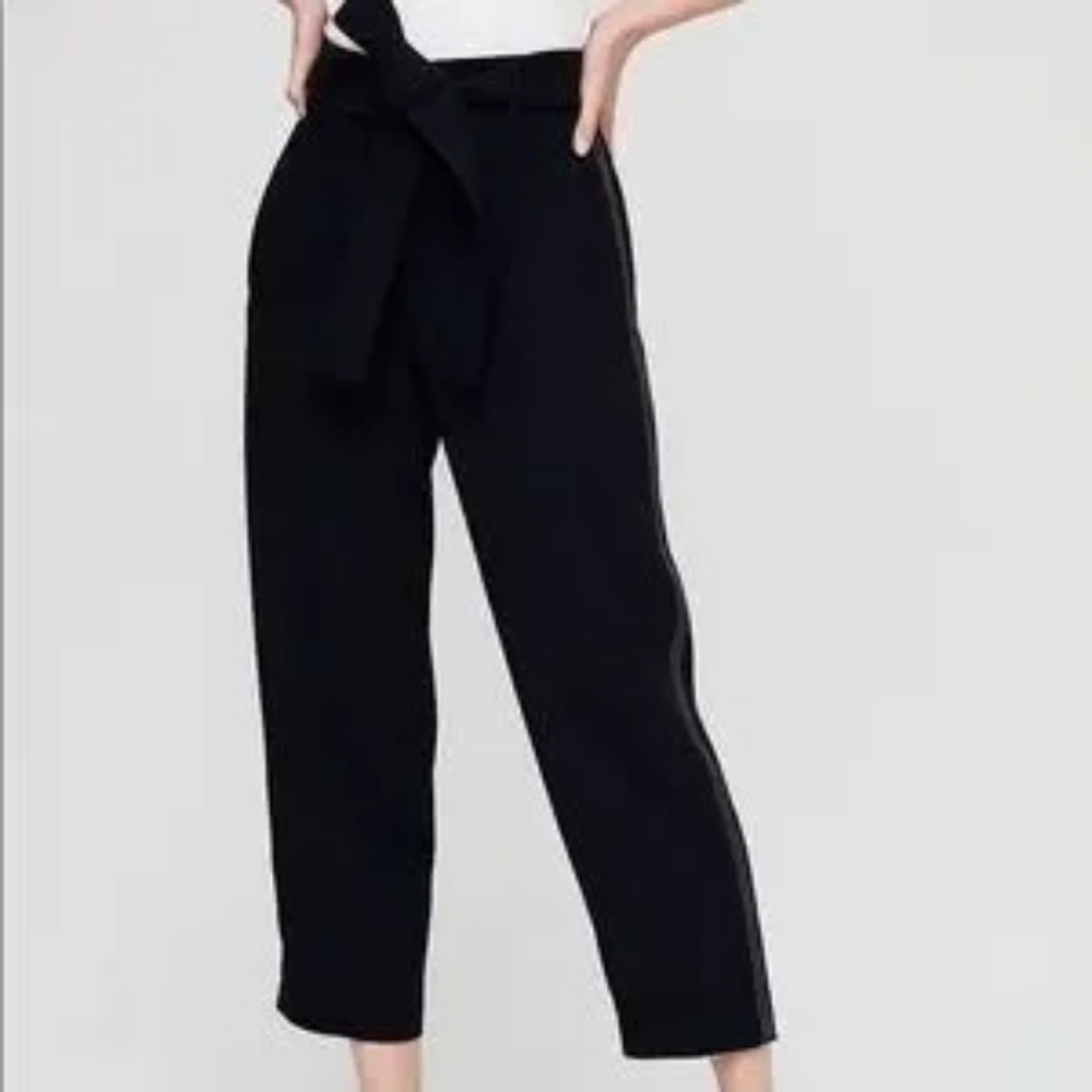 Wilfred Cropped Black Pants